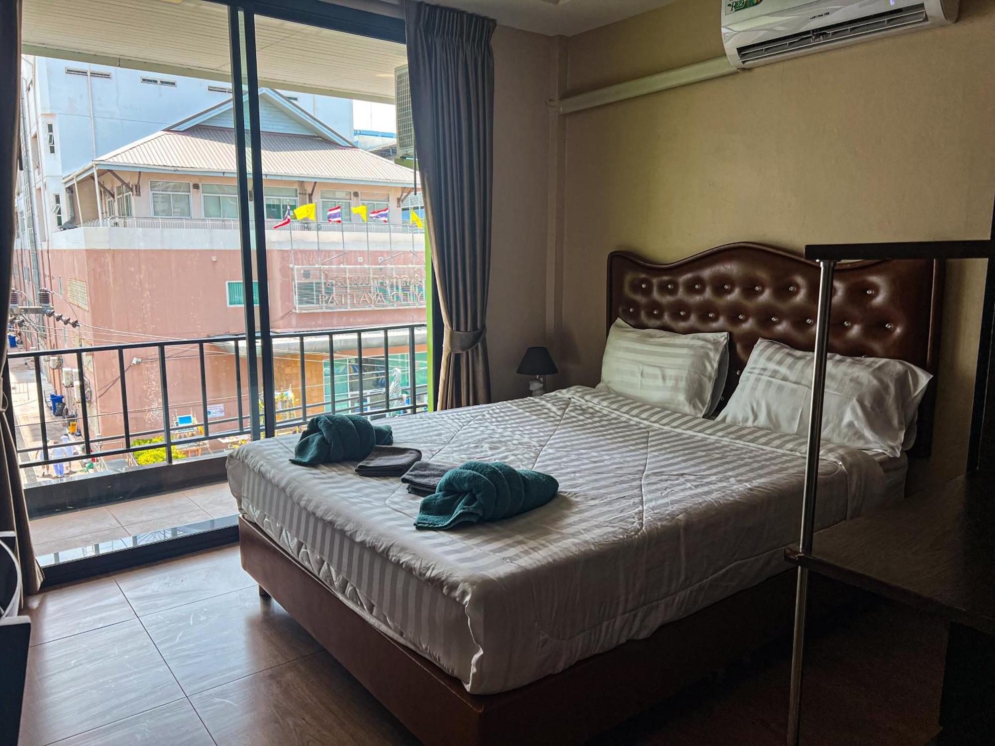 Ferienwohnung Smyrna Pattaya Exterior foto